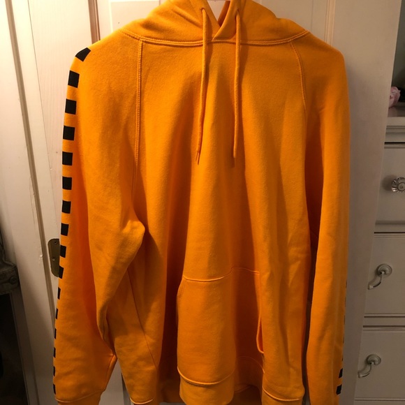 yellow checkered sweatshirt